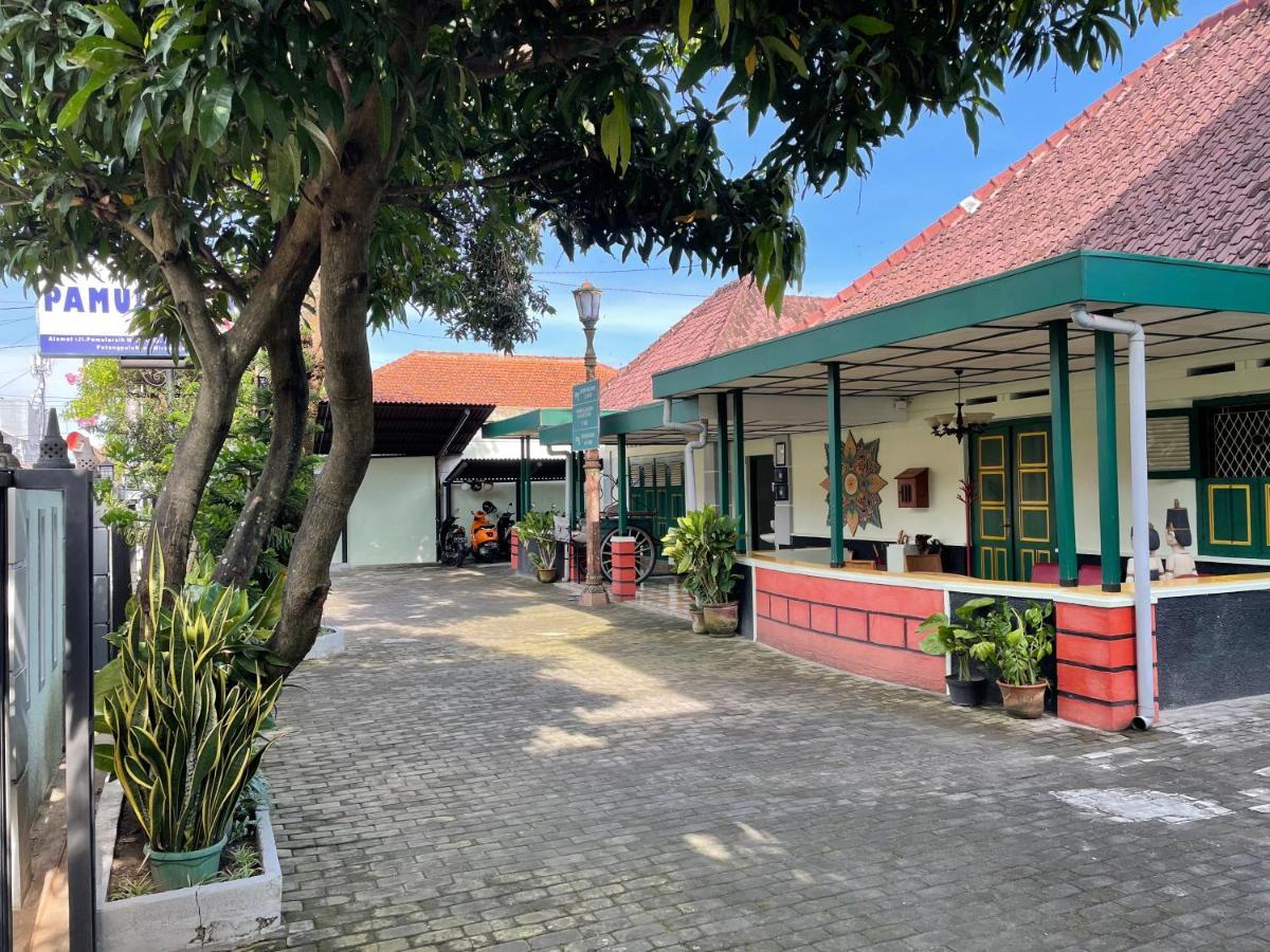 Pamularsih Homestay Yogyakarta Exterior photo