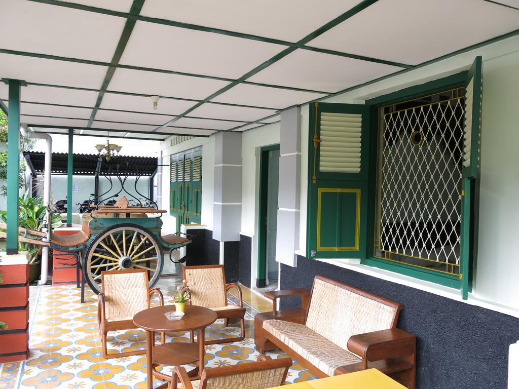 Pamularsih Homestay Yogyakarta Exterior photo