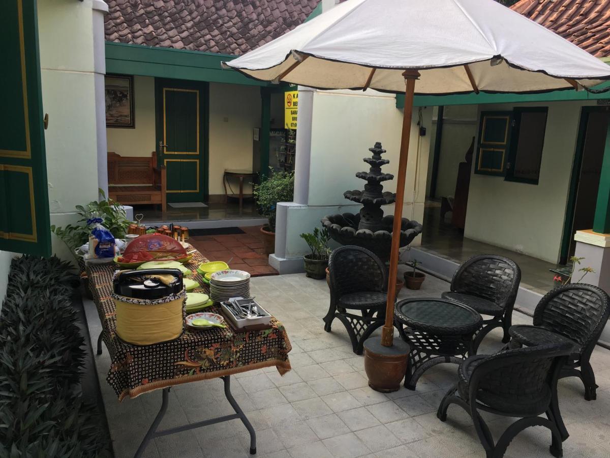 Pamularsih Homestay Yogyakarta Exterior photo